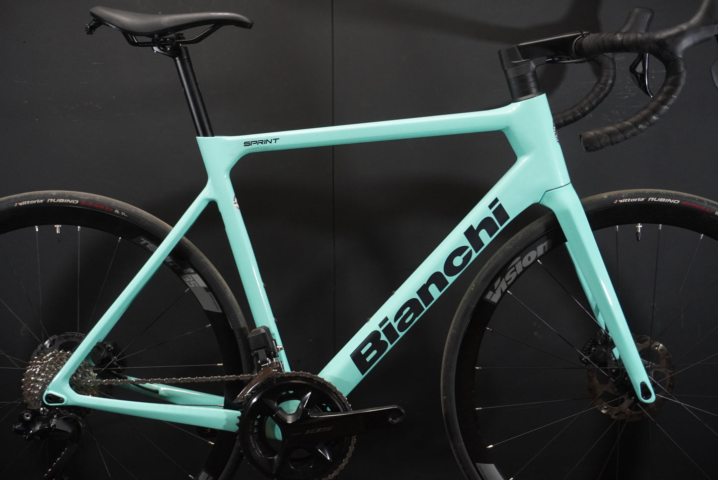 Bianchi Sprint 105 Di2 Carbon Disc Road Bike 2024 - 57cm
