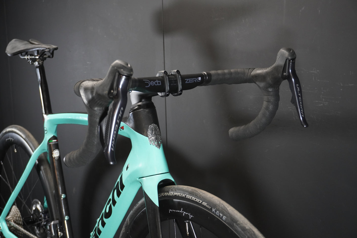 Bianchi Oltre XR4 CV Di2 Carbon Disc Road Bike 2021 - 55cm