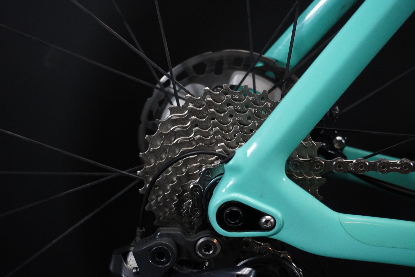 Bianchi Oltre XR4 CV Di2 Carbon Disc Road Bike 2021 - 55cm
