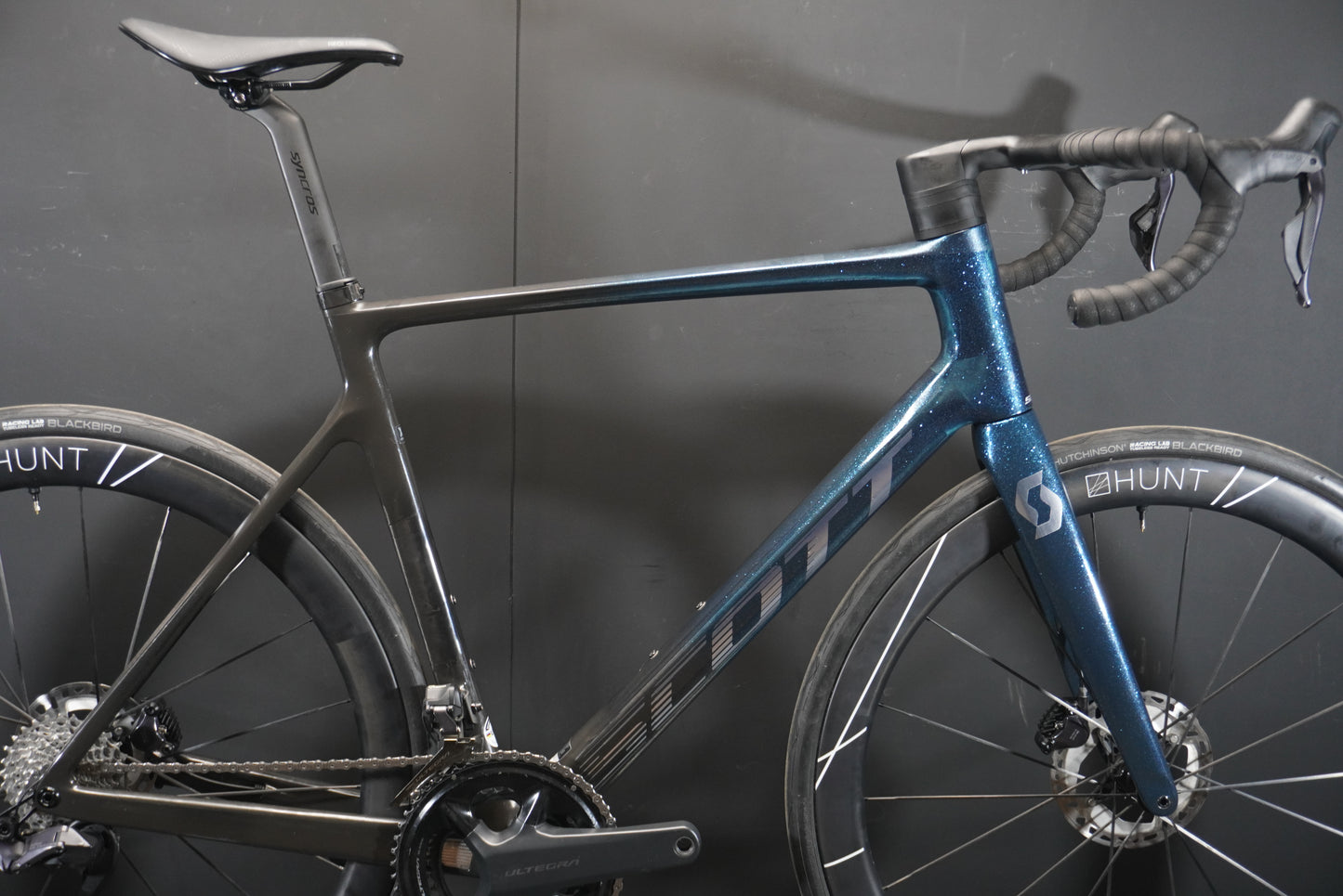 Scott Addict RC Pro Di2 Carbon Disc Road Bike 2022 - XL (58cm)