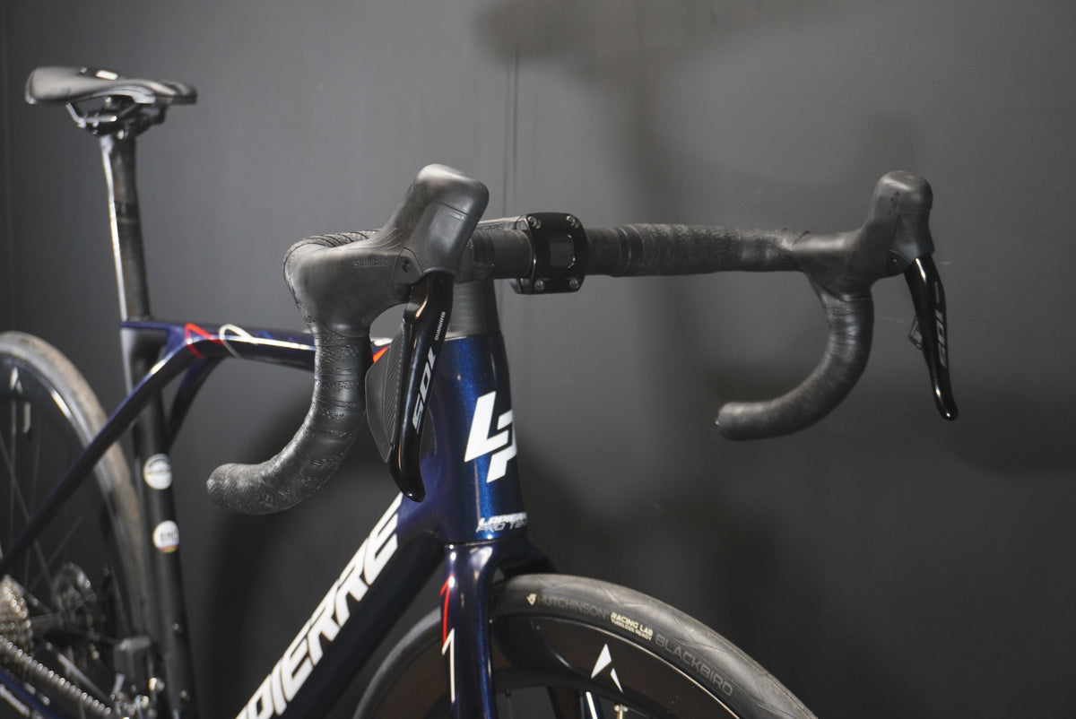 Lapierre Xelius SL FDJ 105 Di2 Carbon Disc Road Bike 2022 - Medium