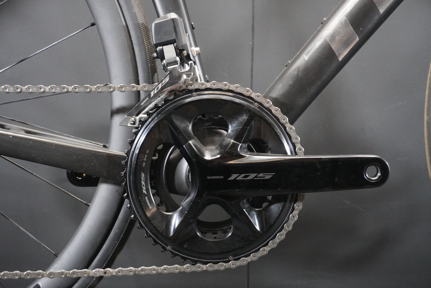 Trek Madone SL6 Gen 8 105 Di2 Carbon Disc Road Bike 2024 - M/L