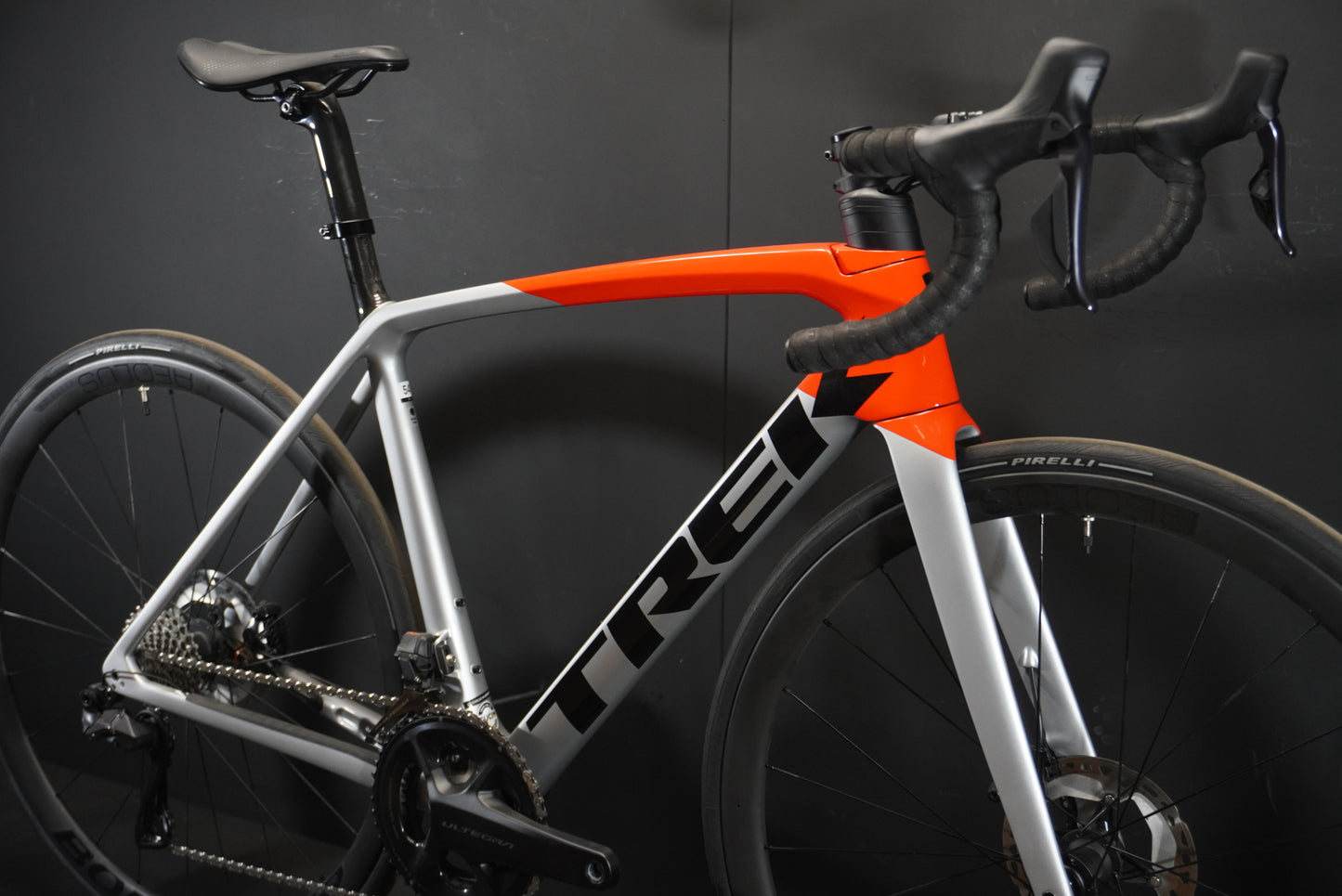 Trek Emonda SL6 Pro Carbon Disc Road Bike 2023 - 54cm (Upgraded to SL7 Spec)