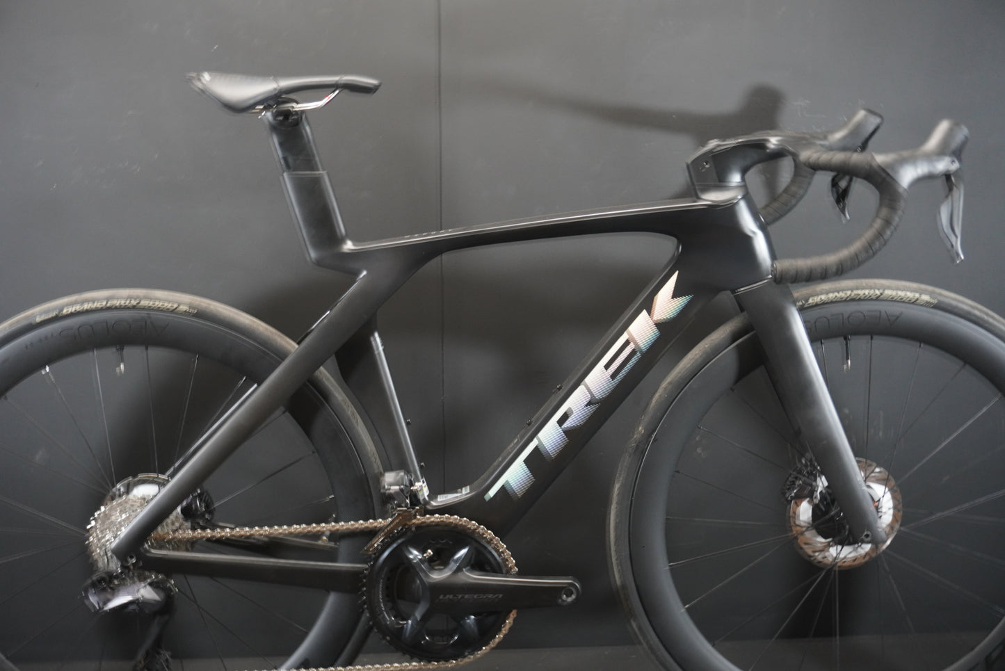 Trek Madone SLR 7 Gen 7 Di2 Carbon Disc Road Bike 2023 - 54cm