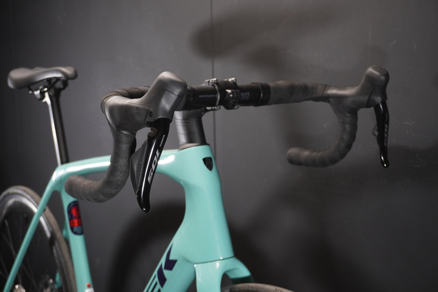 Trek Domane SL5 Gen 4 105 Di2 Carbon Disc Road Bike 2023 - 58cm - Upgraded Wheels