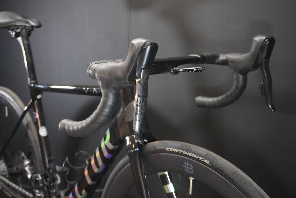 Factor O2 VAM SRAM Red AXS & P/M Carbon Disc Road Bike 2022 - 52cm