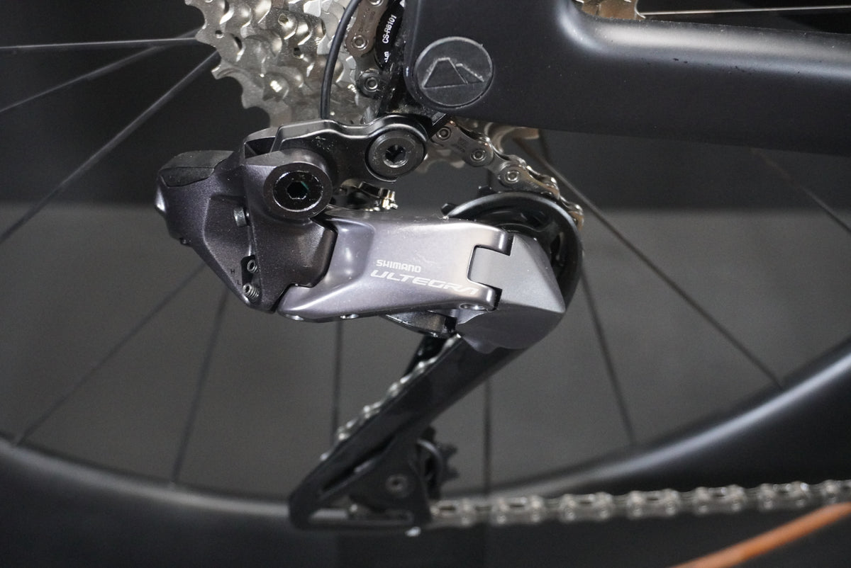 Canyon Aeroad Ultegra Di2 Carbon Disc Road Bike 2022 - Large