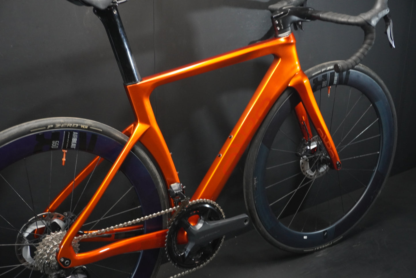 Orro Venturi STC Signature Di2 Carbon Disc Road Bike 2022 - Small