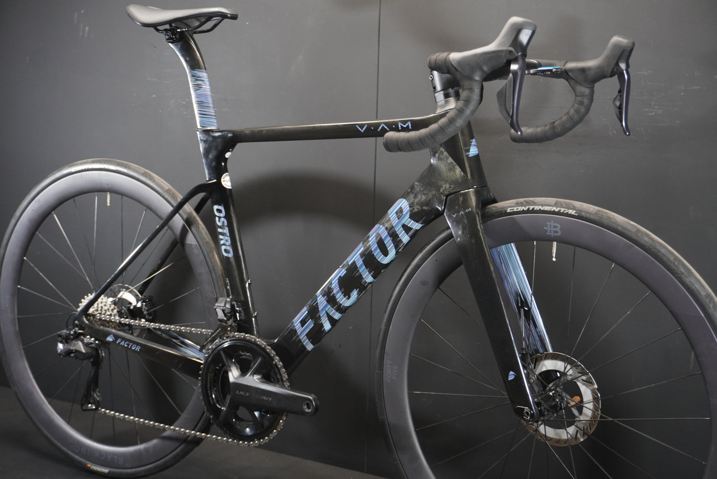 Factor Ostro VAM Carbon Disc Road Bike 2022 - 54cm