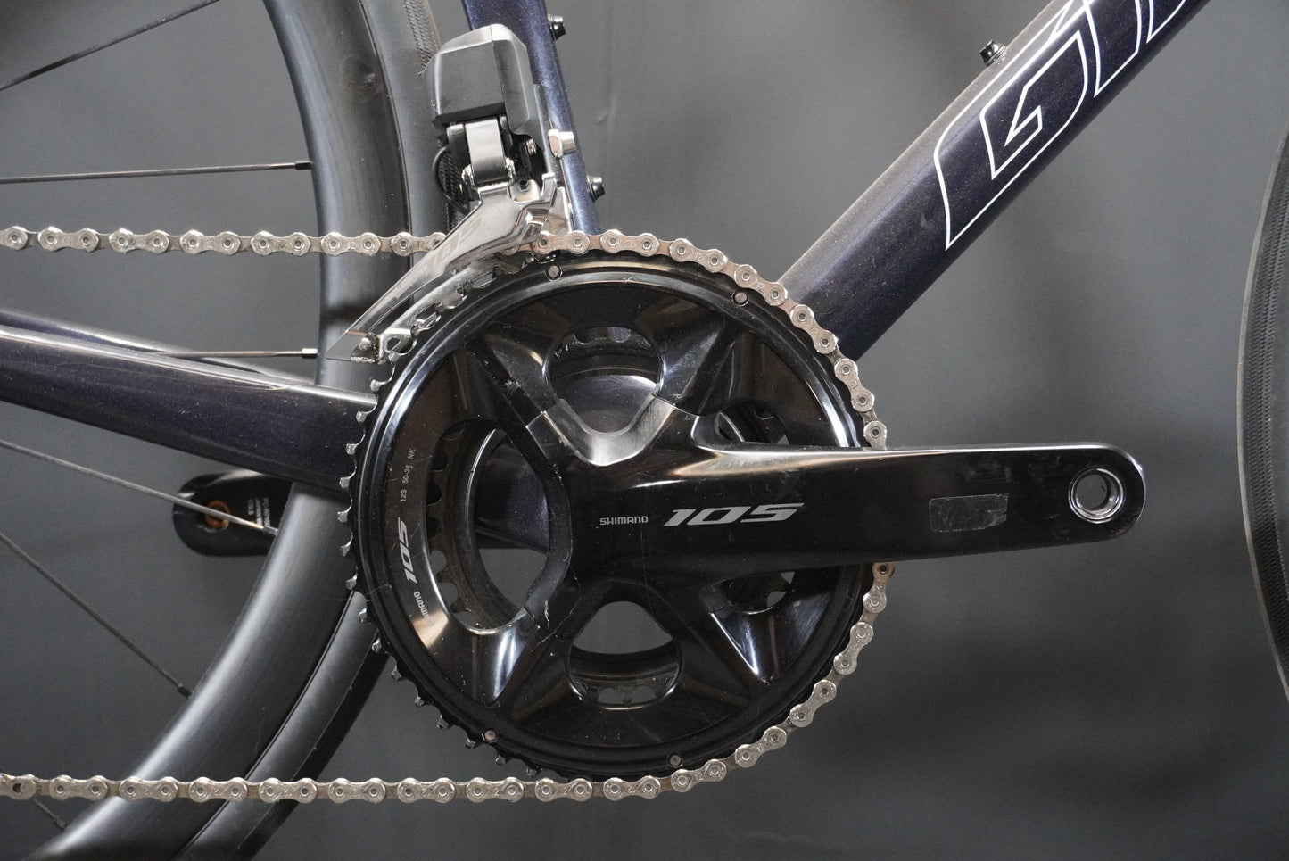 Giant TCR 105 Di2 Carbon Disc Road Bike - Medium - 2023