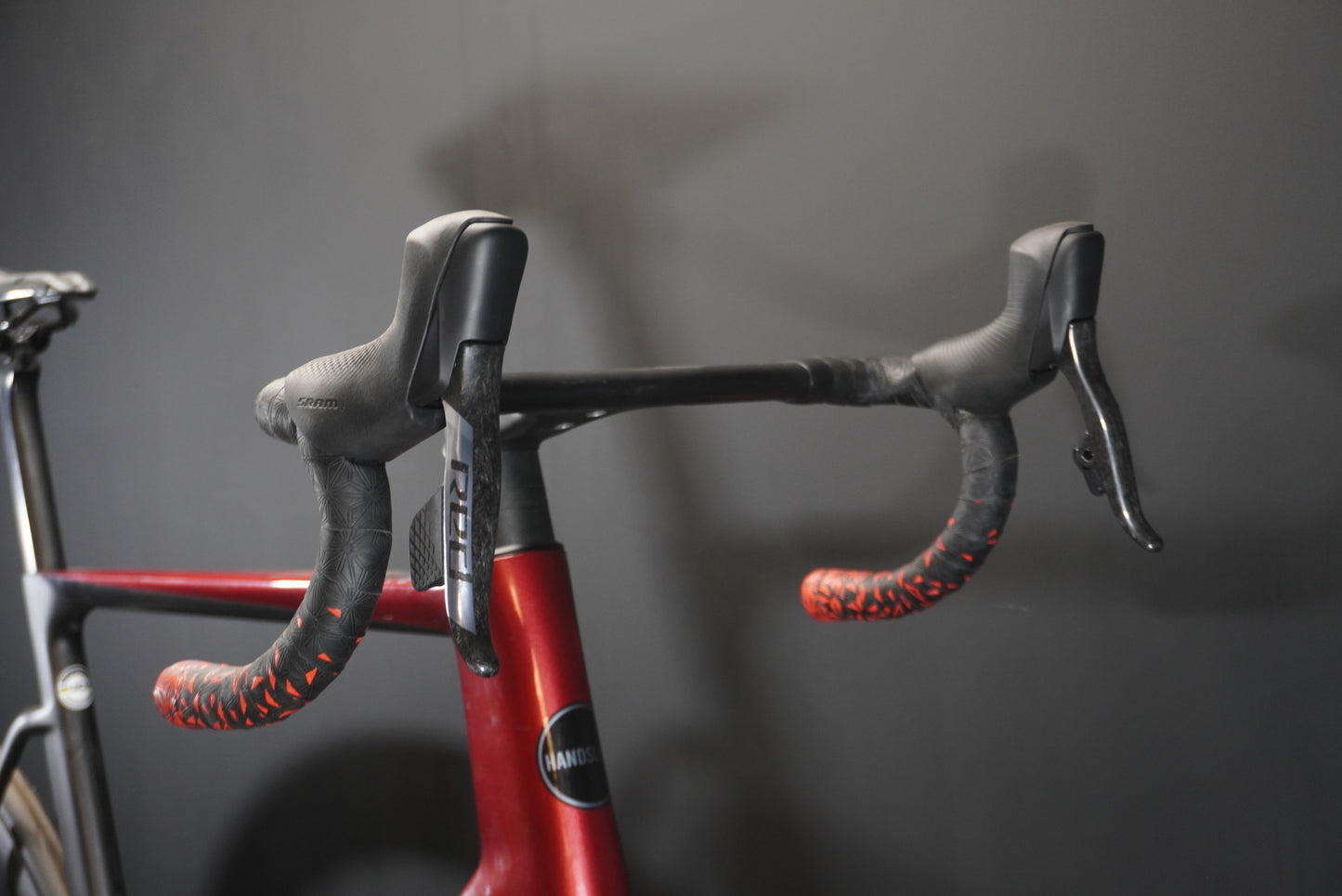 Handsling A1R0evo SRAM Red AXS Carbon Disc Road Bike 2022 - 60cm