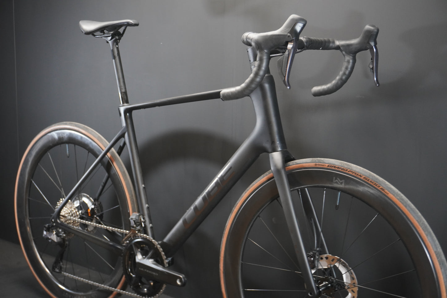 Cube Attain C:62 SLT Di2 Carbon Disc Road Bike 2026 - 58cm