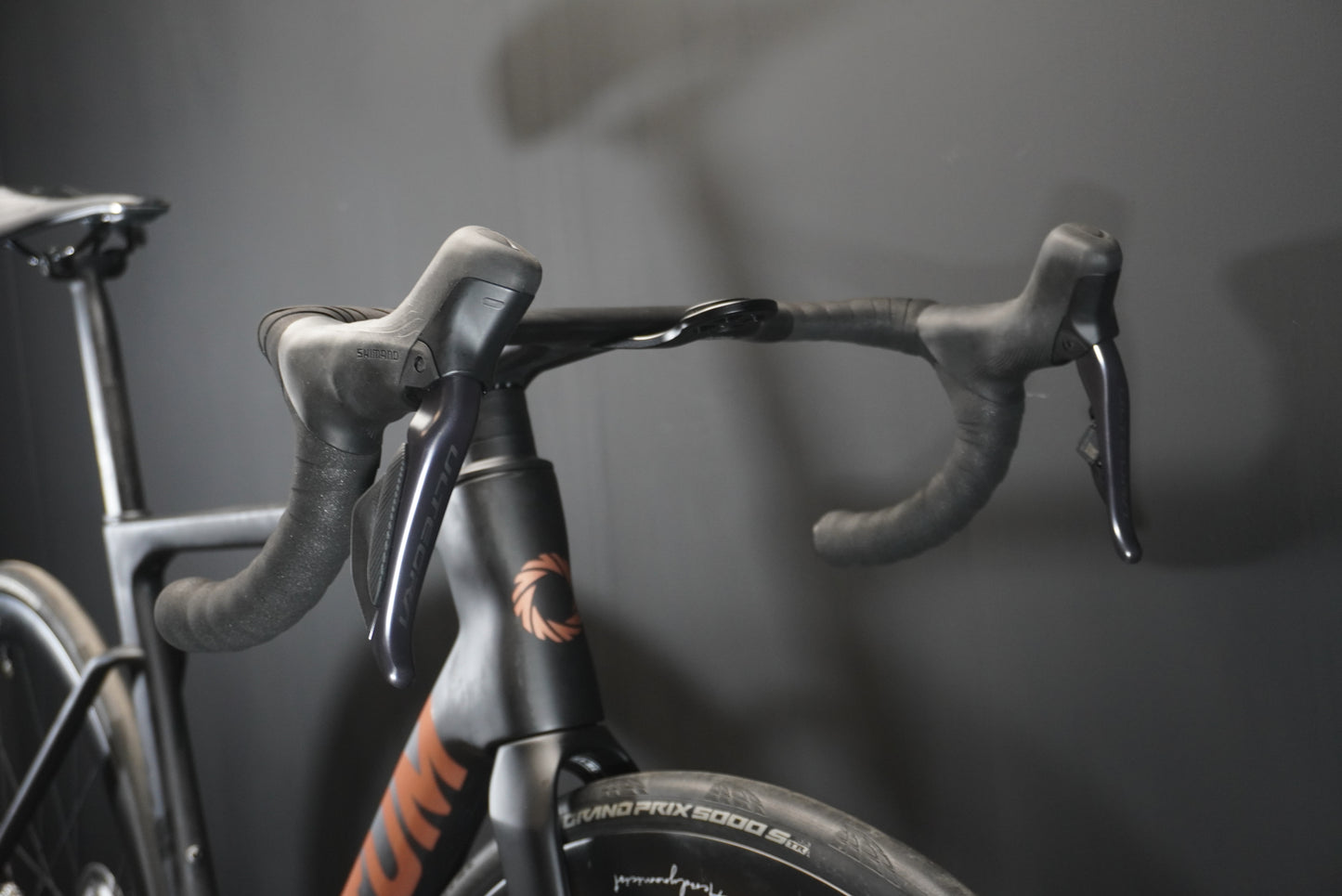 Ventum NS1 Ultegra Di2 Carbon Disc Road Bike 2025 - Medium