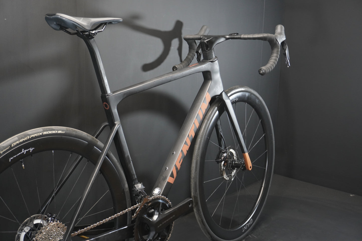 Ventum NS1 Ultegra Di2 Carbon Disc Road Bike 2025 - Medium