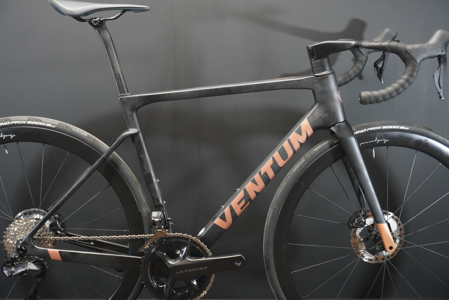 Ventum NS1 Ultegra Di2 Carbon Disc Road Bike 2025 - Medium
