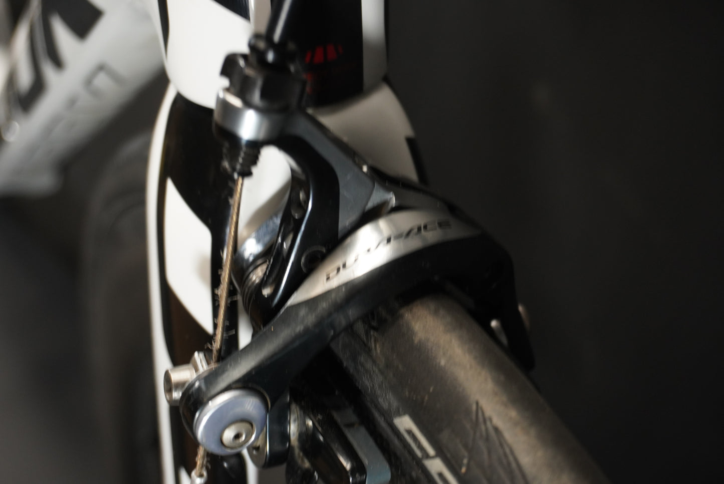Look 695 Dura-Ace Di2 Rim Brake Carbon Road Bike - Medium
