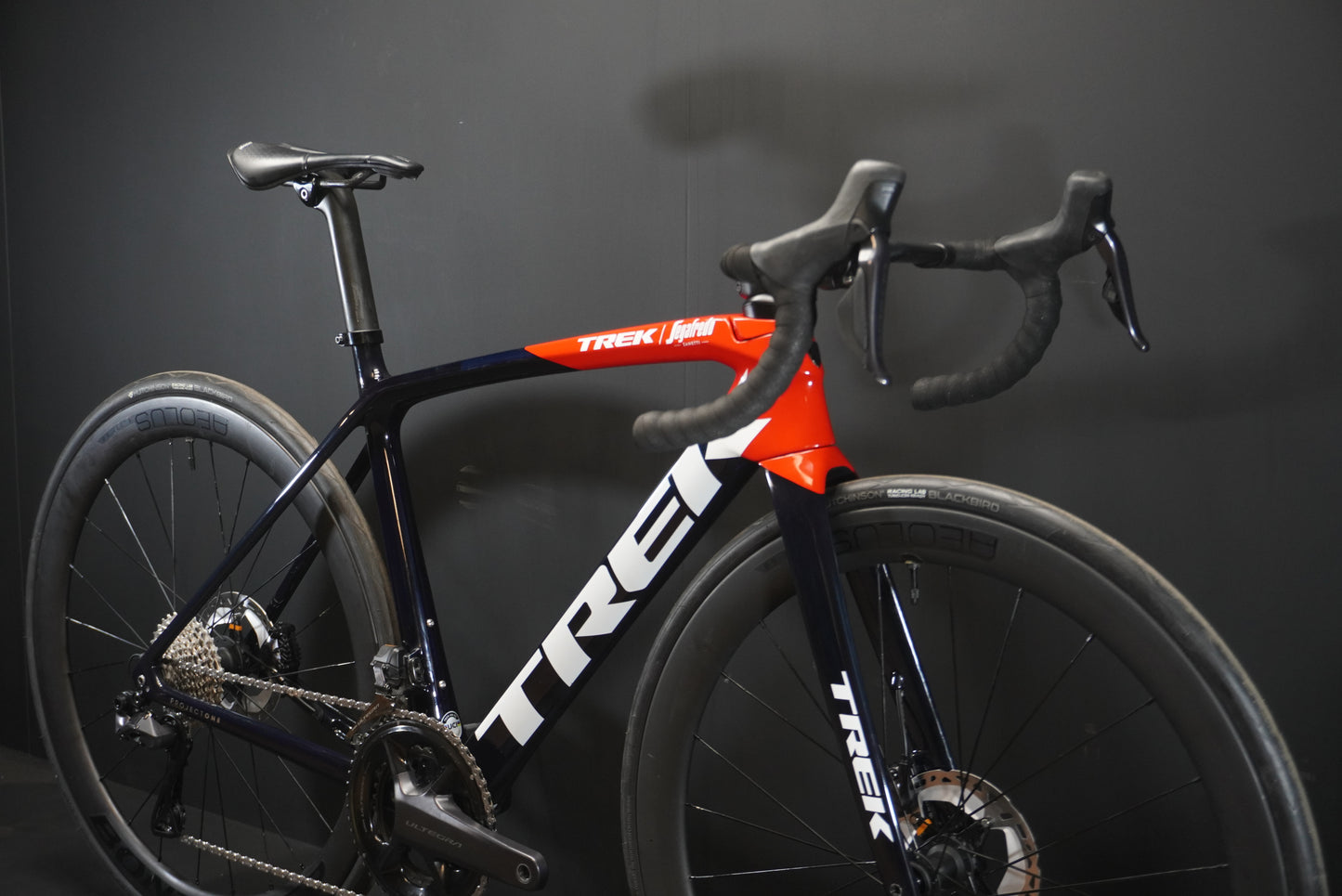Trek Emonda SLR 7 Di2 Carbon Disc Road Bike 2022 - 52cm