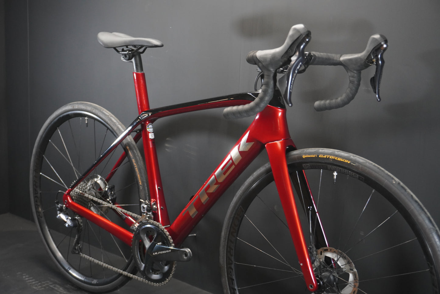 Trek Domane SL6 Gen 3 Carbon Disc Road Bike 2023 - 52cm