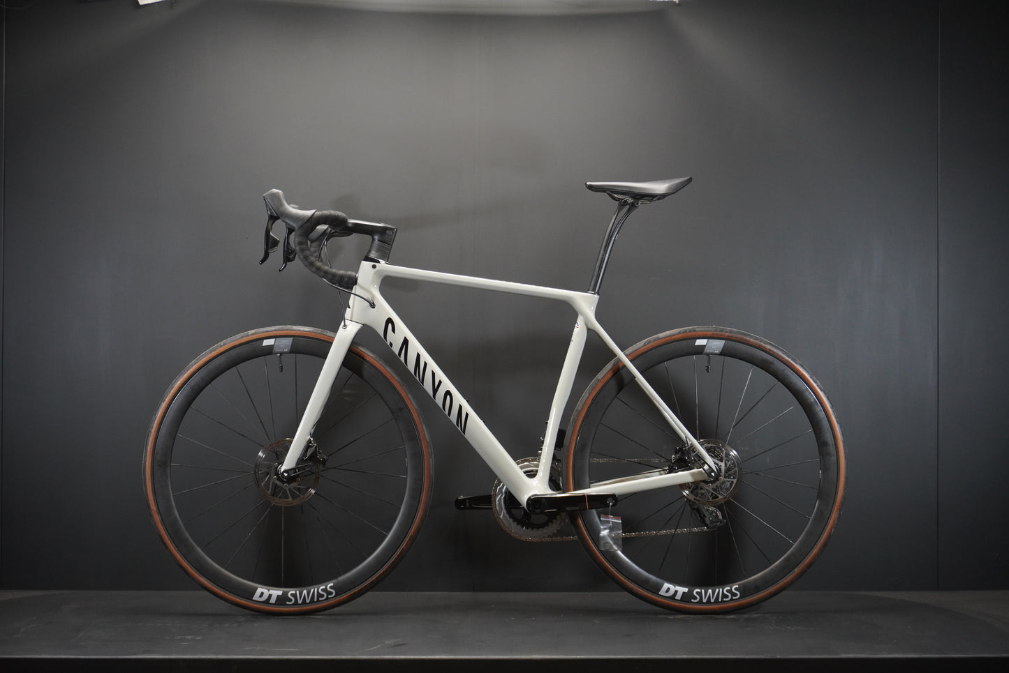 Canyon Endurace CF SL7 AXS Carbon Disc Road Bike 2022 - Medium - Upgraded Wheels