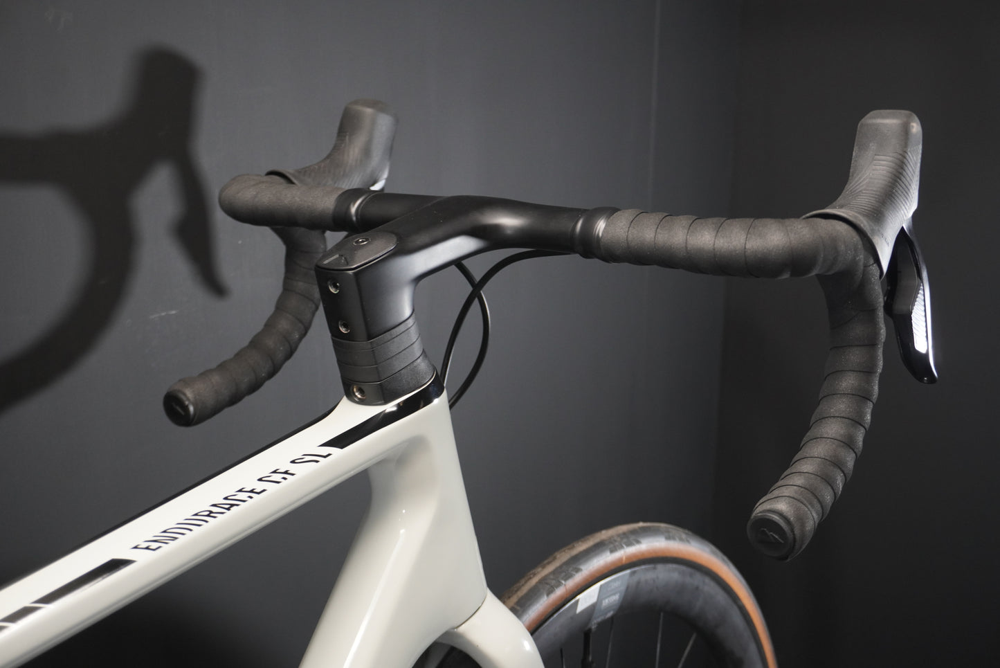 Canyon Endurace CF SL7 AXS Carbon Disc Road Bike 2022 - Medium - Upgraded Wheels