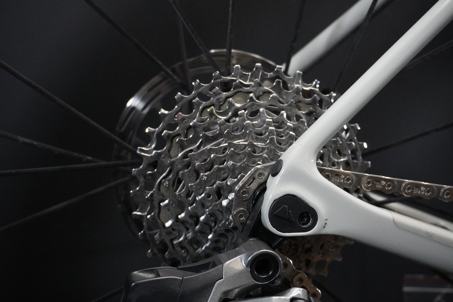 Canyon Endurace CF SL7 AXS Carbon Disc Road Bike 2022 - Medium - Upgraded Wheels