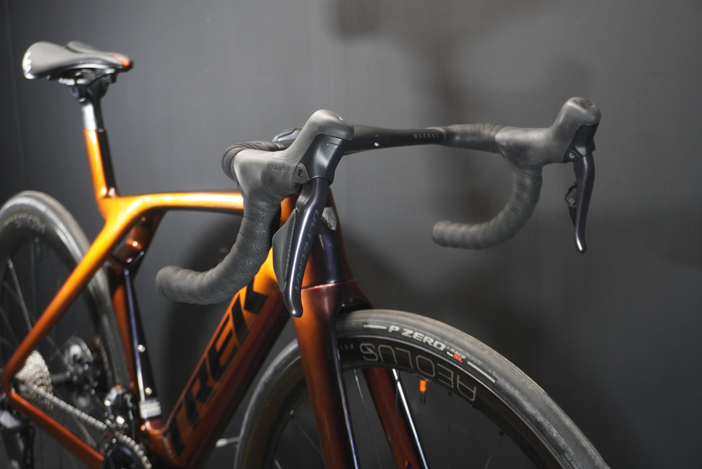 Trek Madone SLR 7 Gen 7 Di2 Carbon Disc Road Bike 2023 - 52cm