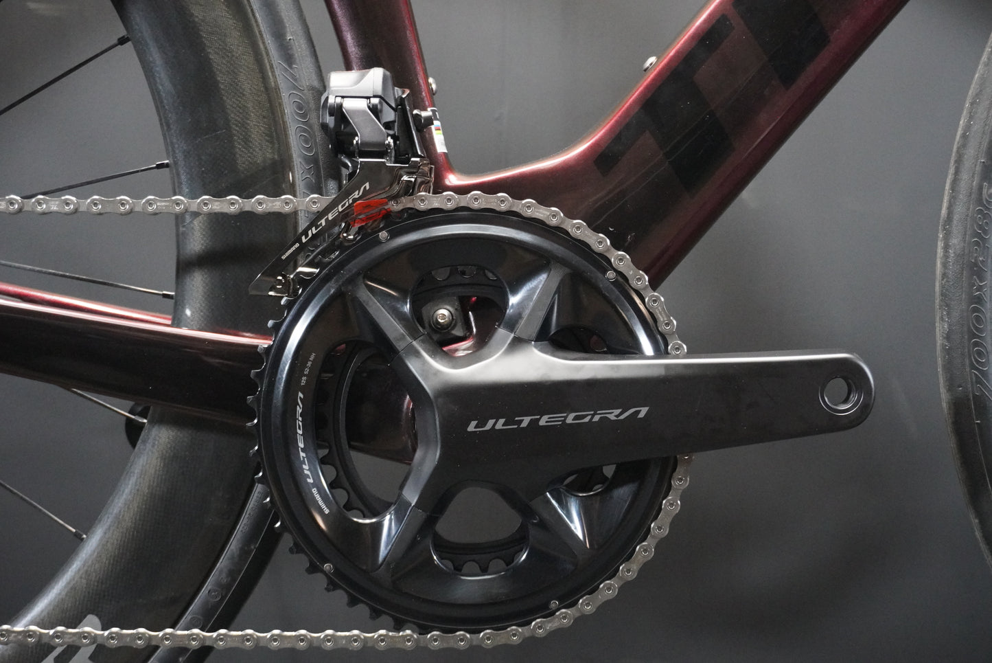 Trek Madone SLR 7 Gen 7 Di2 Carbon Disc Road Bike 2023 - 52cm