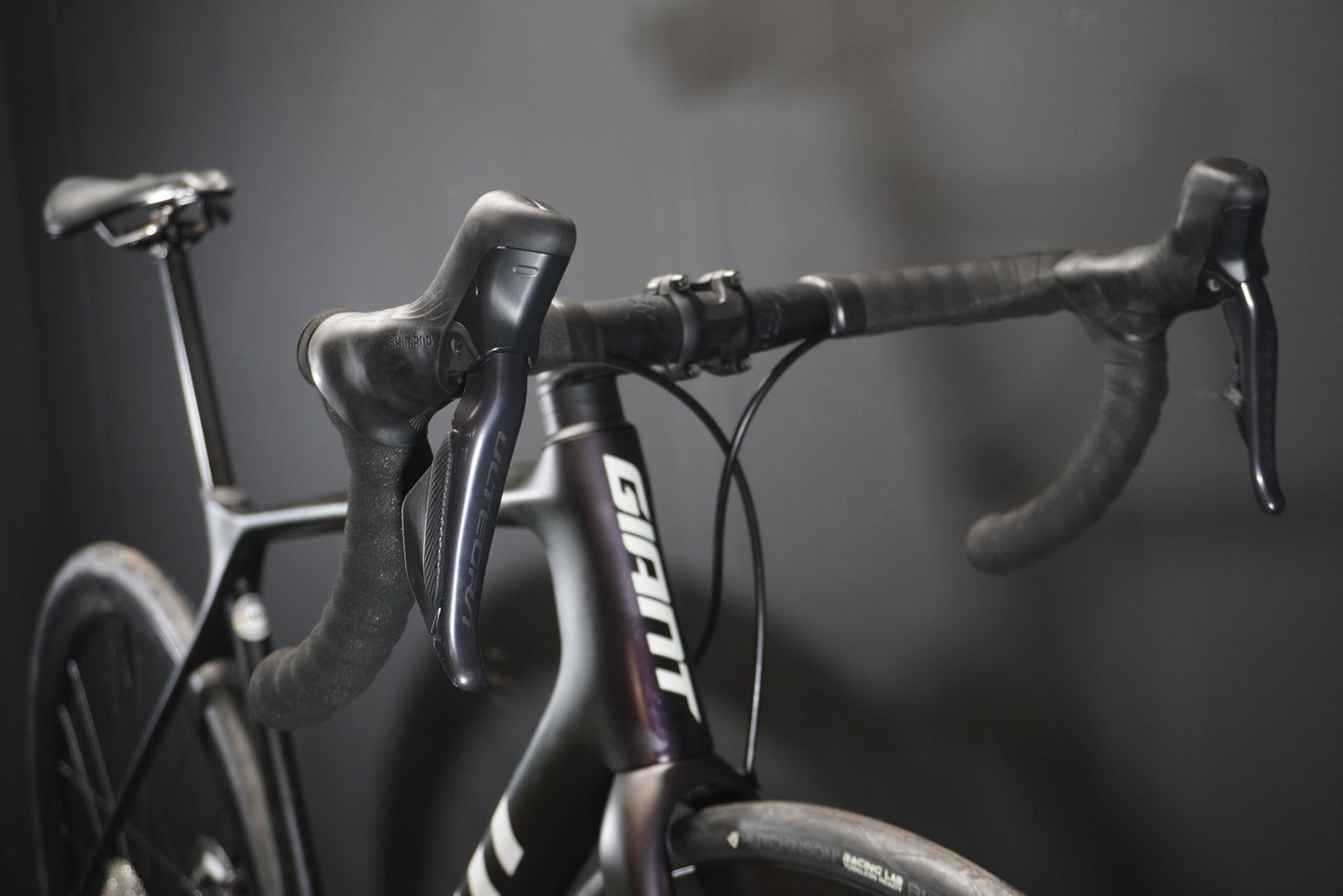 Giant TCR Advanced Pro 1 Carbon Disc Road Bike - M/L - Upgraded to Di2