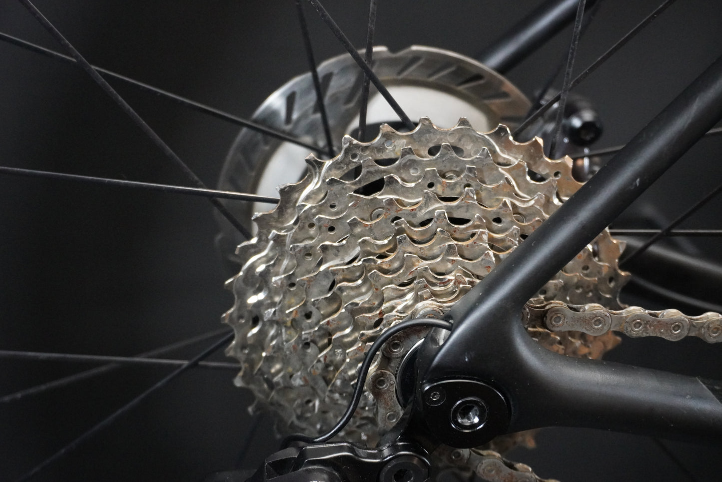 Giant TCR Advanced Pro 1 Carbon Disc Road Bike - M/L - Upgraded to Di2