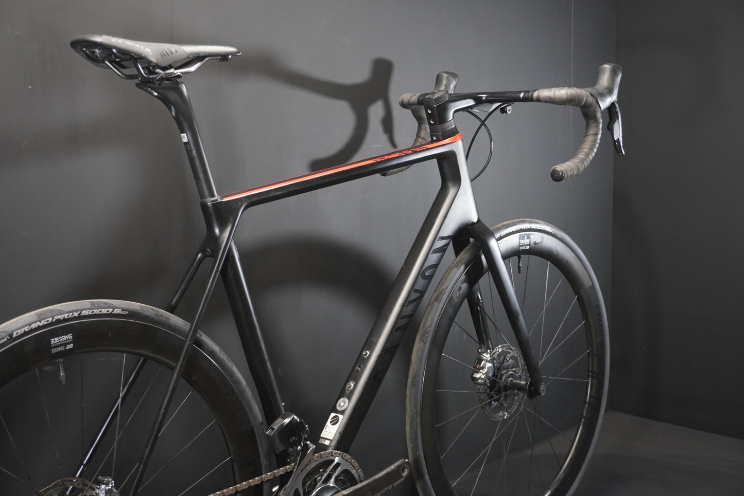 Canyon Ultimate CF SLX 9.0 Red AXS & P/M Carbon Disc Road Bike 2019 - Large