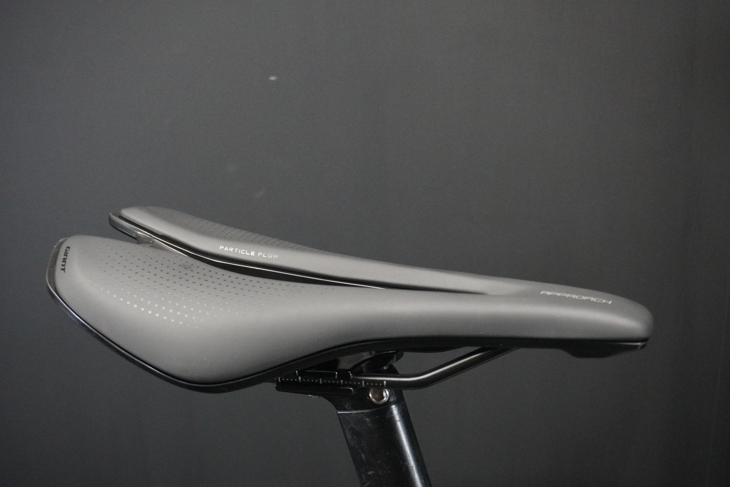 Giant TCR Advanced 1 Carbon Disc Road Bike 2021 - Medium