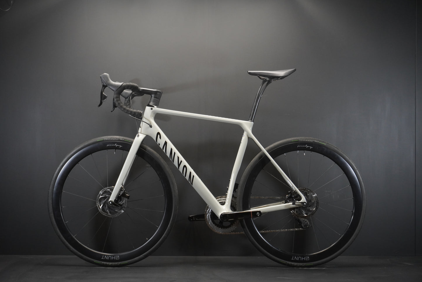 Canyon Endurace CF SL7 AXS Carbon Disc Road Bike 2022 - Medium - Upgraded Wheels