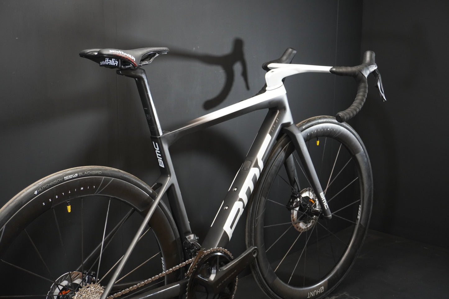 BMC Teammachine SLR01 TWO Di2 Carbon Disc Road Bike 2023 - 51cm
