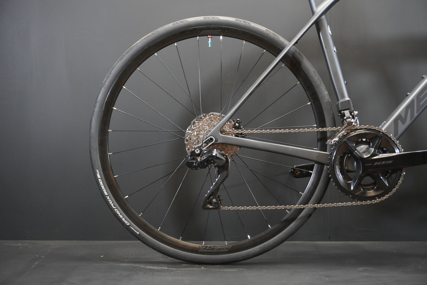 Merida Scultura 6000 105 Di2 Carbon Disc Road Bike 2025 - Small