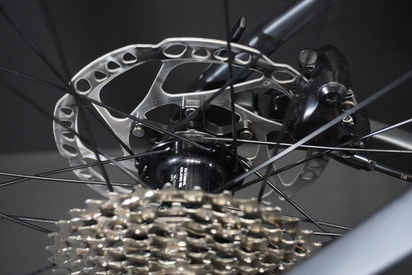 Merida Scultura 6000 105 Di2 Carbon Disc Road Bike 2025 - Small