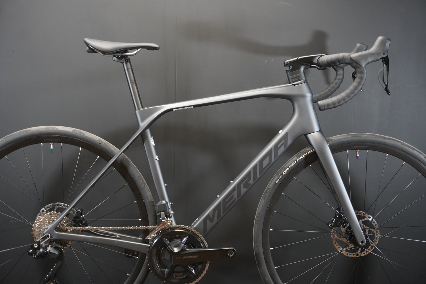 Merida Scultura 6000 105 Di2 Carbon Disc Road Bike 2025 - Small