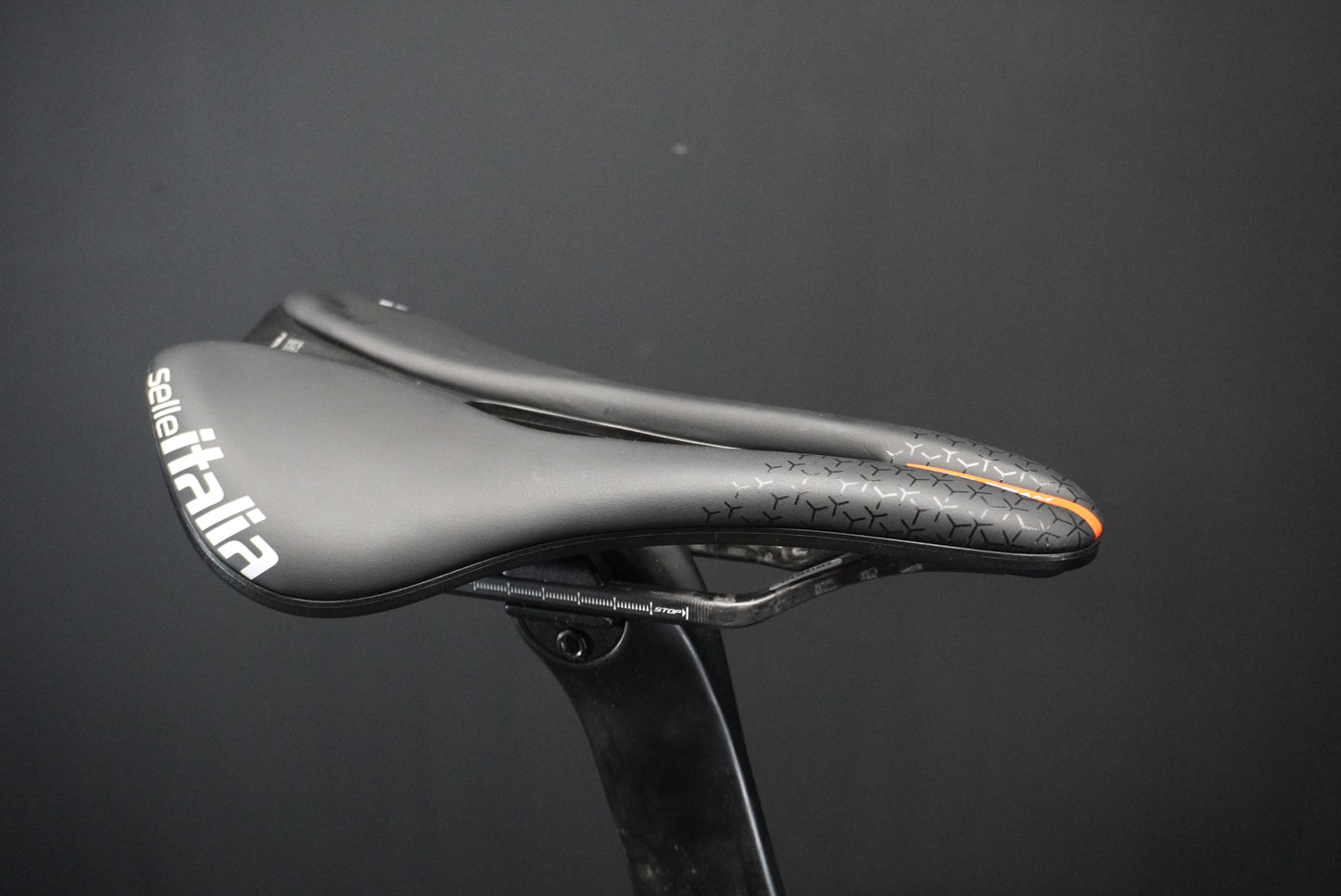 Raptor RL1 Ultegra Di2 Carbon Disc Road Bike 2025 - Medium