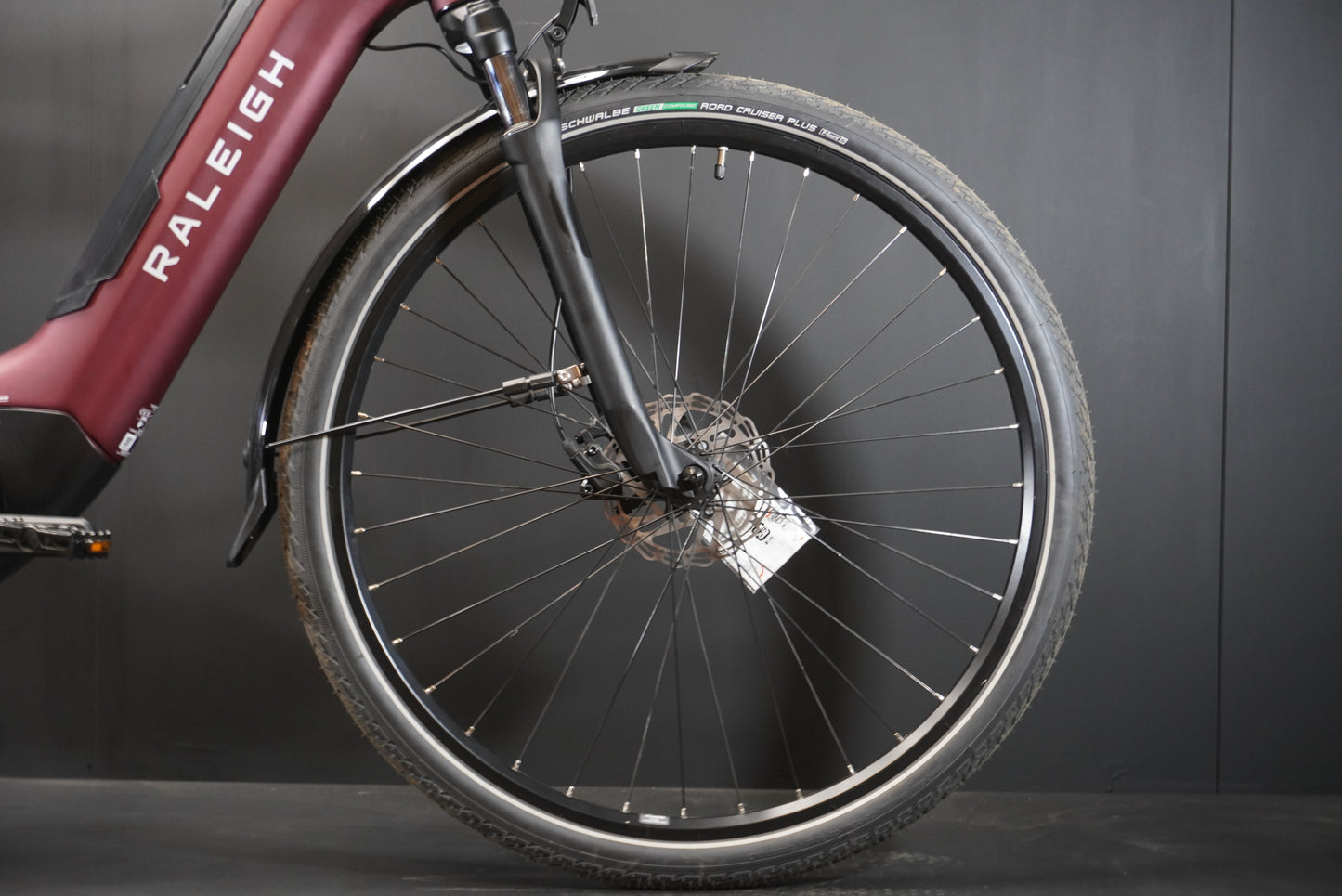 Raleigh Motus Tour Low Step Hub Gear 400Wh Electric Hybrid Bike - Medium - 0.2 Miles
