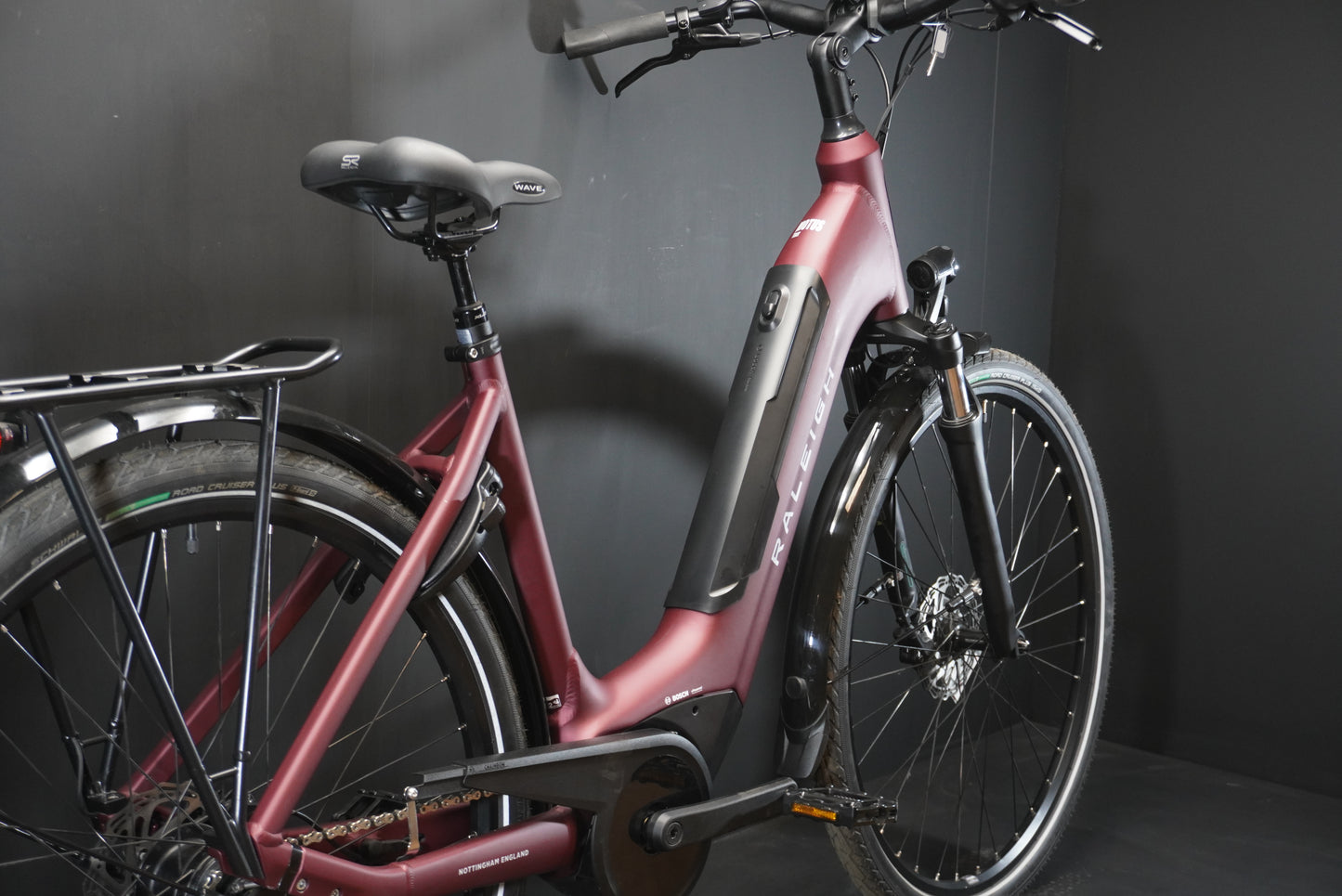 Raleigh Motus Tour Low Step Hub Gear 400Wh Electric Hybrid Bike - Medium - 0.2 Miles