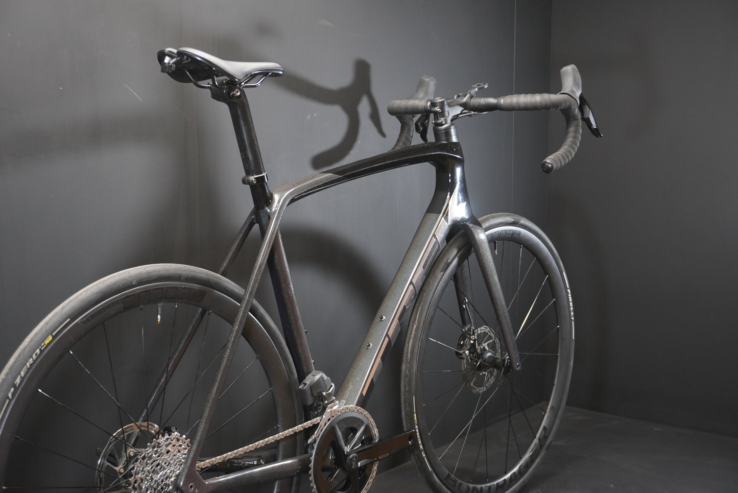 Trek Emonda SL6 Rival AXS Carbon Disc Road Bike 2023 - 58cm