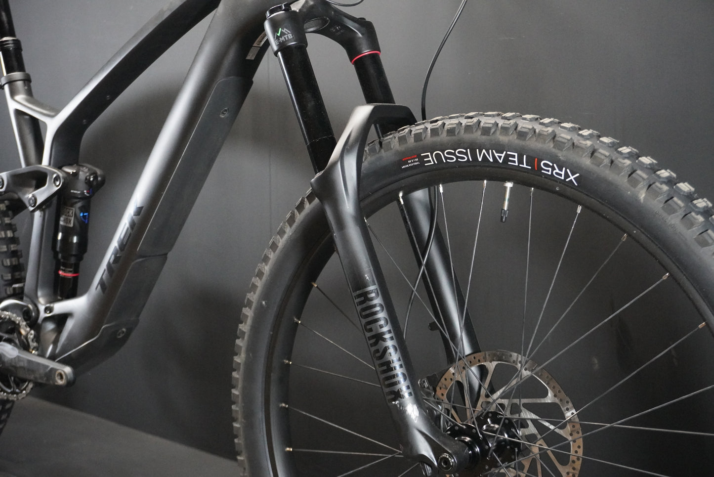 Trek Fuel EXe 9.5 FS Carbon Trail e-MTB 2023 - Large - 75 Miles