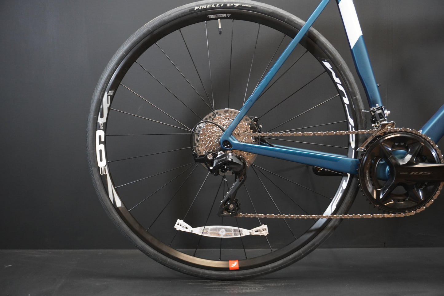 NEW Colnago V3 105 12 Speed Carbon Disc Road Bike 2023 - 54s - Full Warranty
