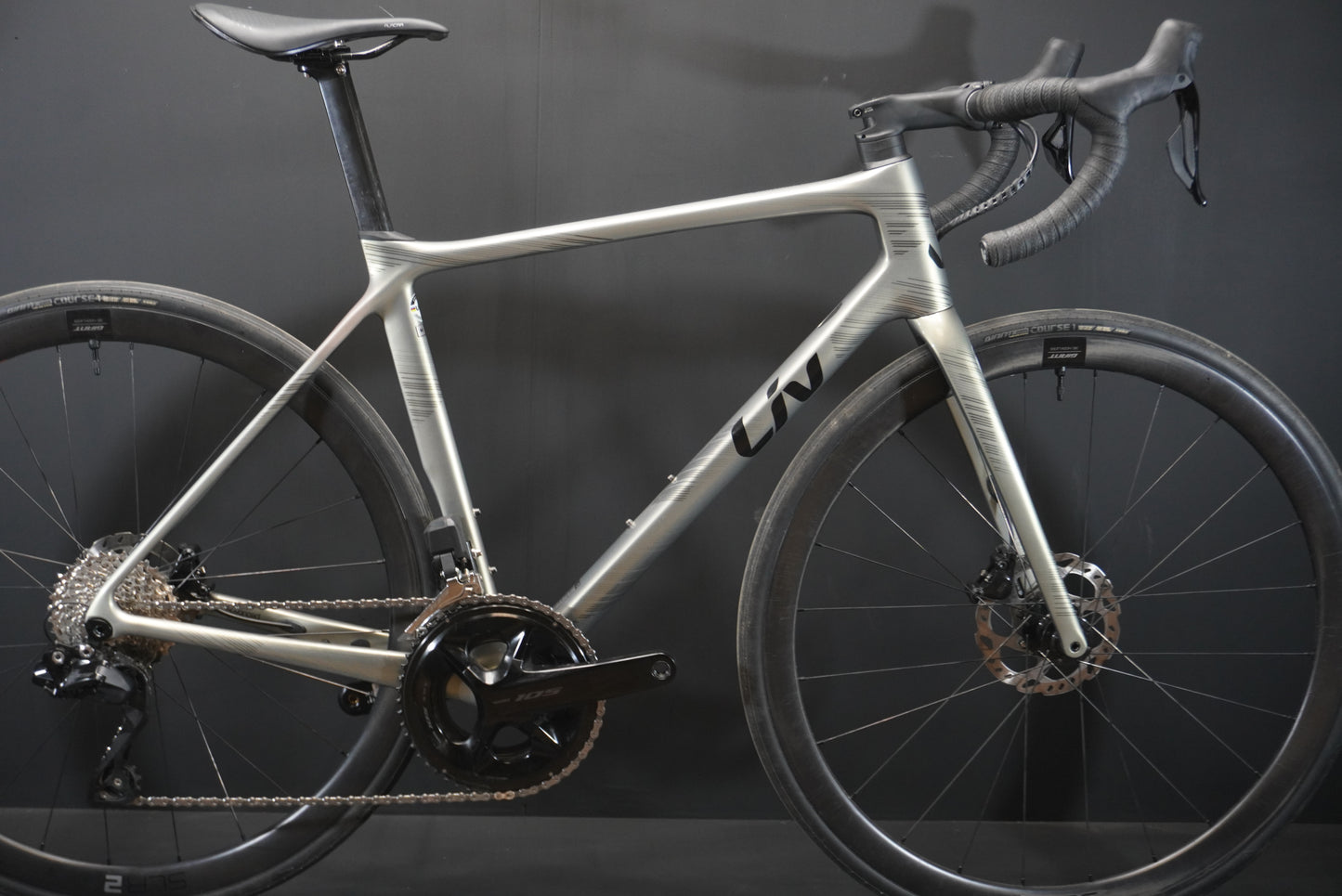 Giant Liv Langma Advanced Pro 1 Di2 Carbon Disc Road Bike 2025 - Medium