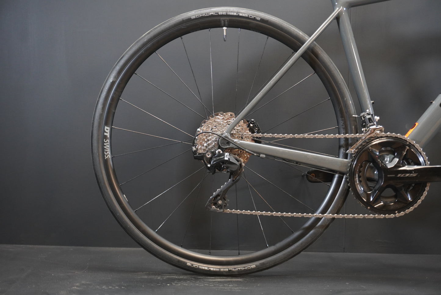 Canyon Endurace AL 7 RAW Carbon Disc Road Bike 2024 - Small