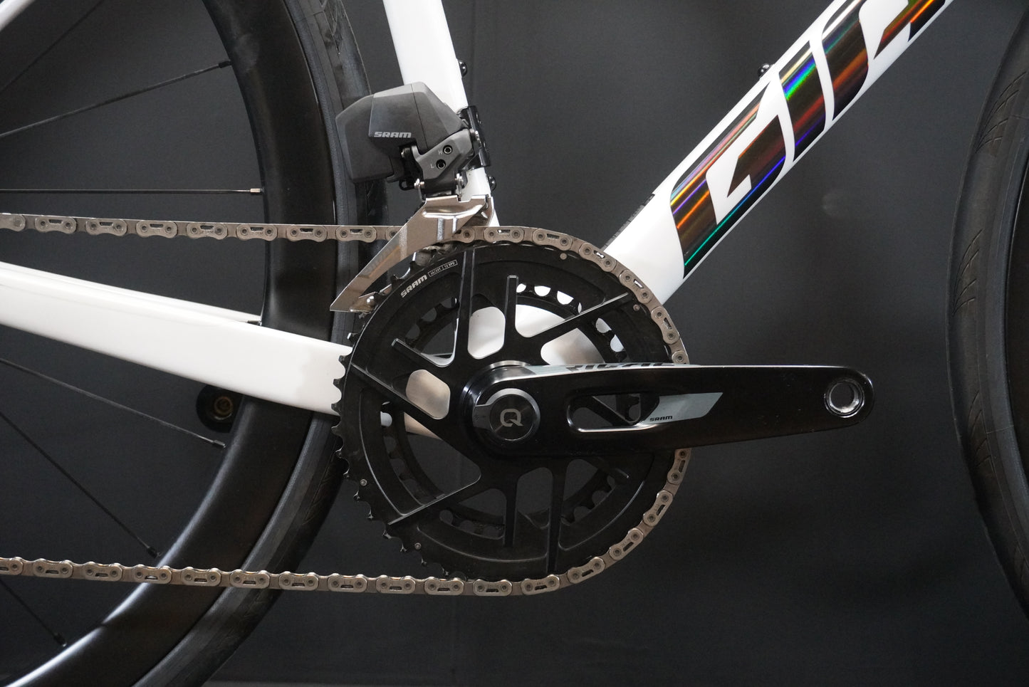 Giant Defy Advanced Pro 1 AXS Carbon Disc Road Bike 2026 - Medium