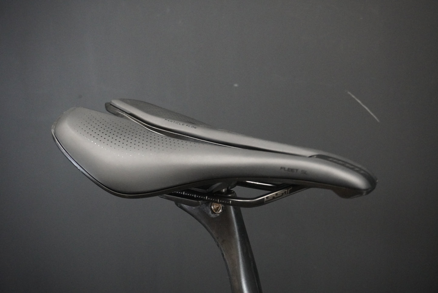 Giant Defy Advanced Pro 1 AXS Carbon Disc Road Bike 2026 - Medium