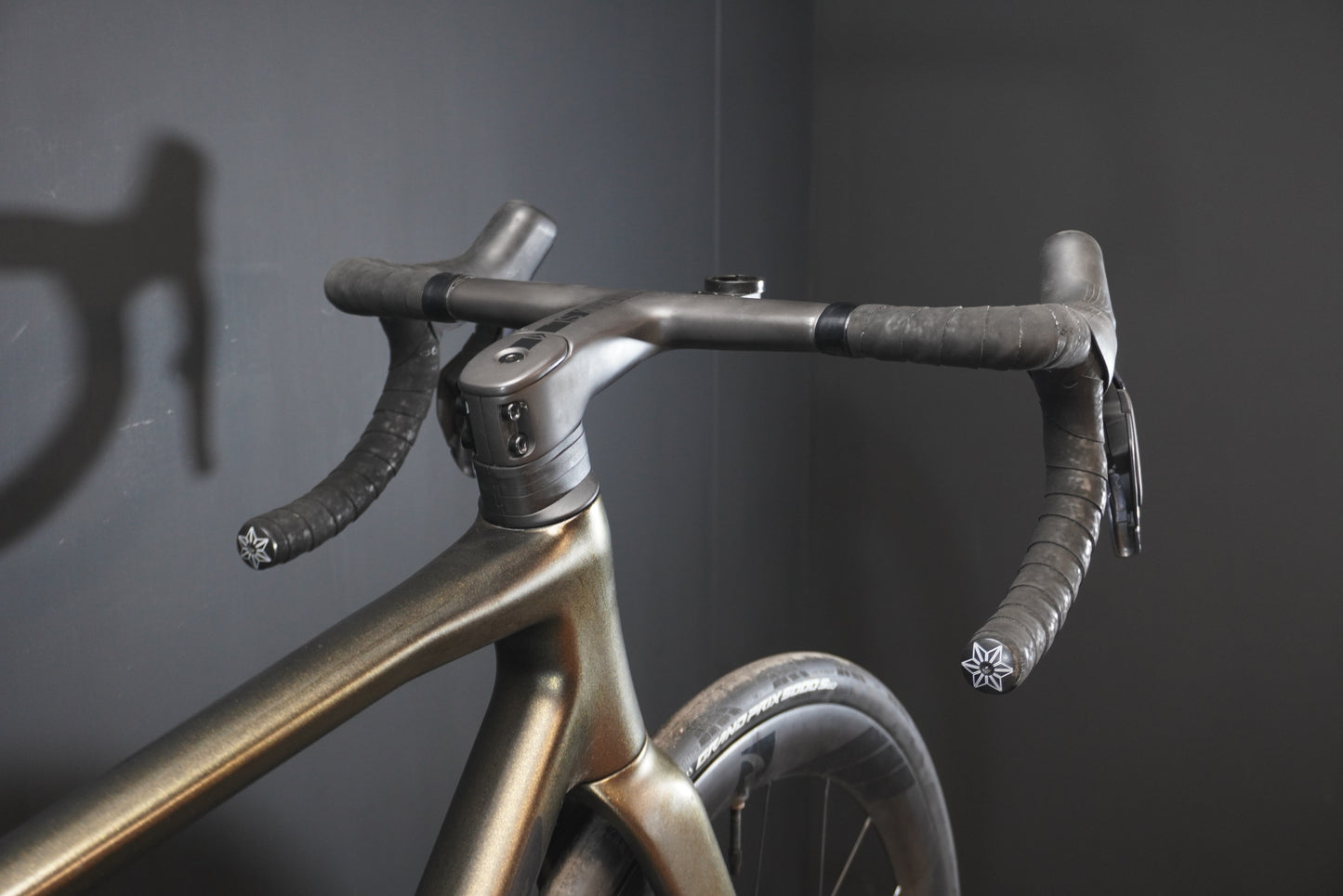 Merida Scultura 9000 Di2 Carbon Disc Road Bike 2023 - Medium