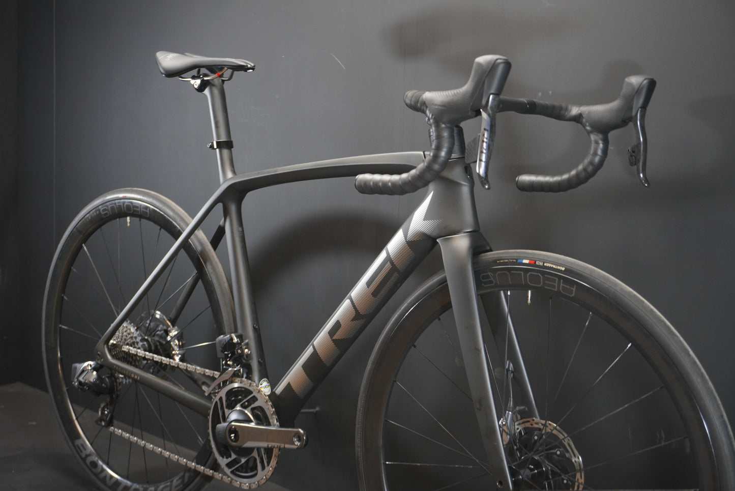 Trek Emonda SLR 9 Red AXS P/M Carbon Disc Road Bike 2021 - 54cm 6.7Kg