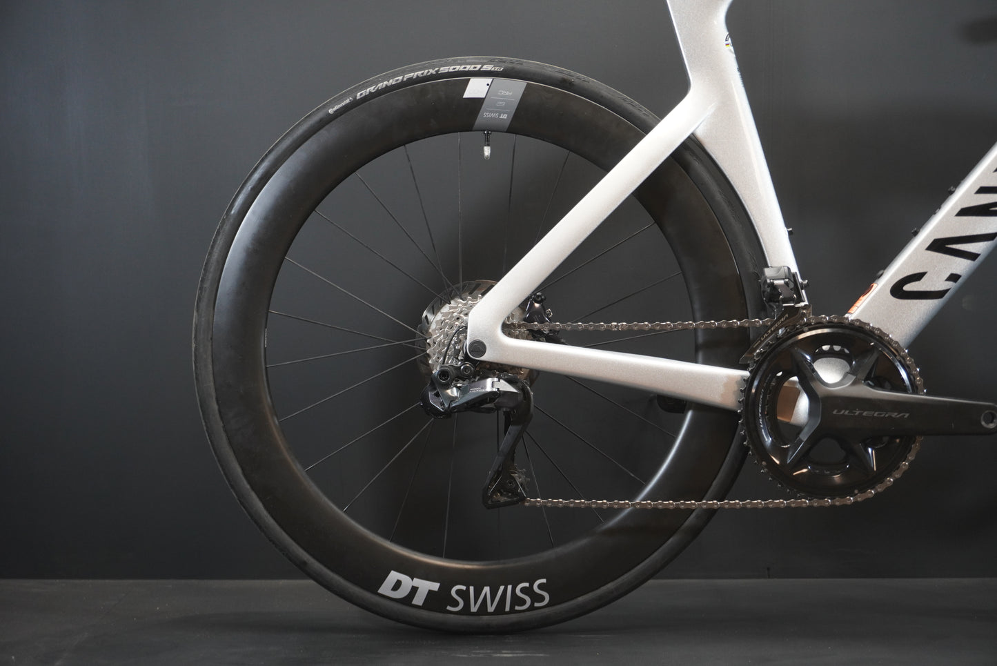 Canyon Aeroad CF SLX 8 Carbon Disc Road Bike 2024