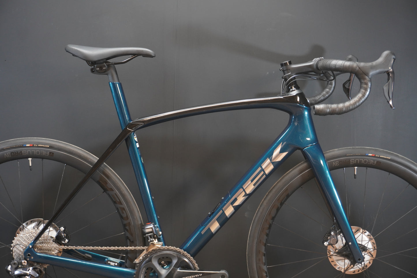 Trek Domane SL7 Gen 3 Ultegra Di2 Carbon Disc Road Bike 2021 - 56cm